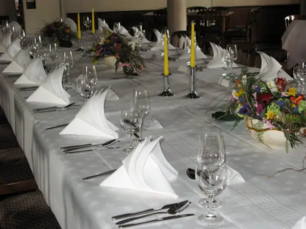 hochzeitslocation-tischdekoration-01-kompakt Tischdekoration Beispiel Hochzeit